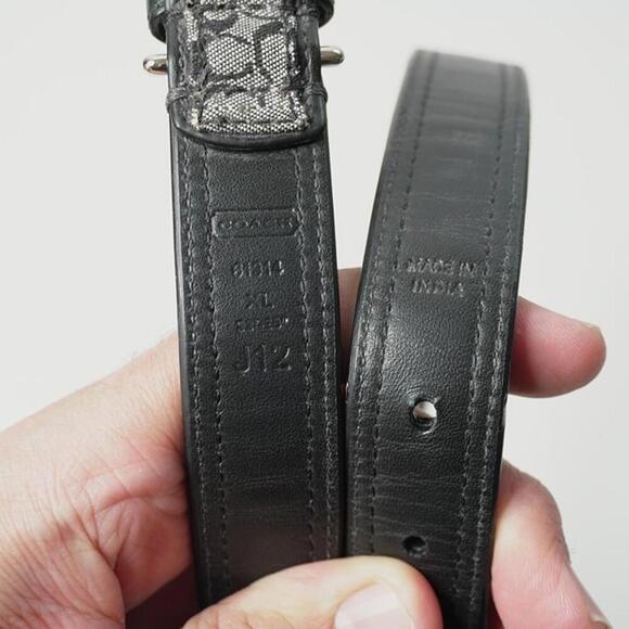 Coach Dog Collar Fire Hydrant Charm Monogram Large Dog Black Gray Red SEE - Picture 6 of 11